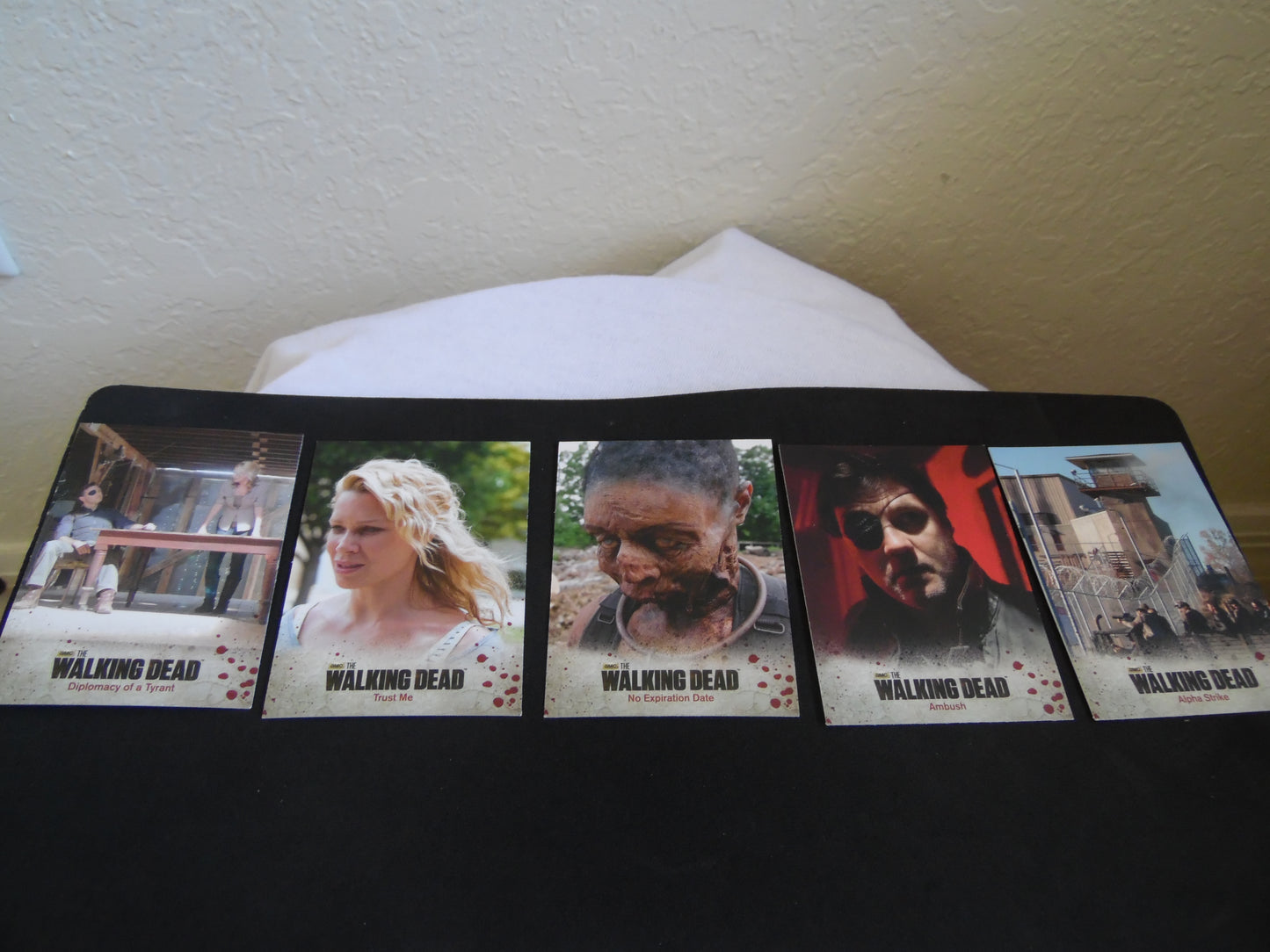 Walking Dead Trading Cards Base Set Season 3 Part 2 Lot Five of Cards.