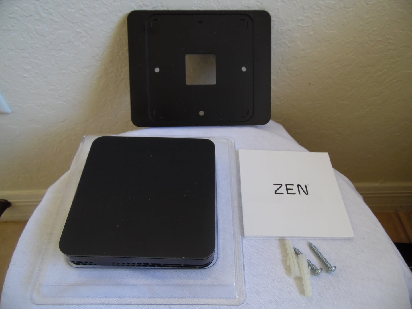 Zen Thermostat Model # Zen-01 Black Open Box