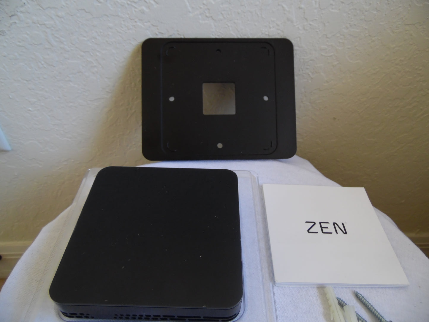 Zen Thermostat Model # Zen-01 Black Open Box