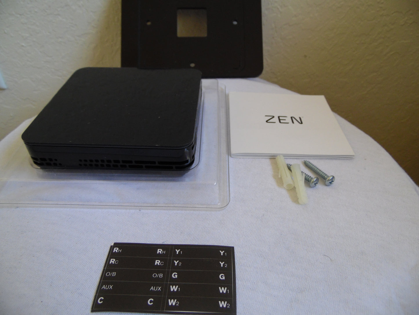 Zen Thermostat Model # Zen-01 Black Open Box