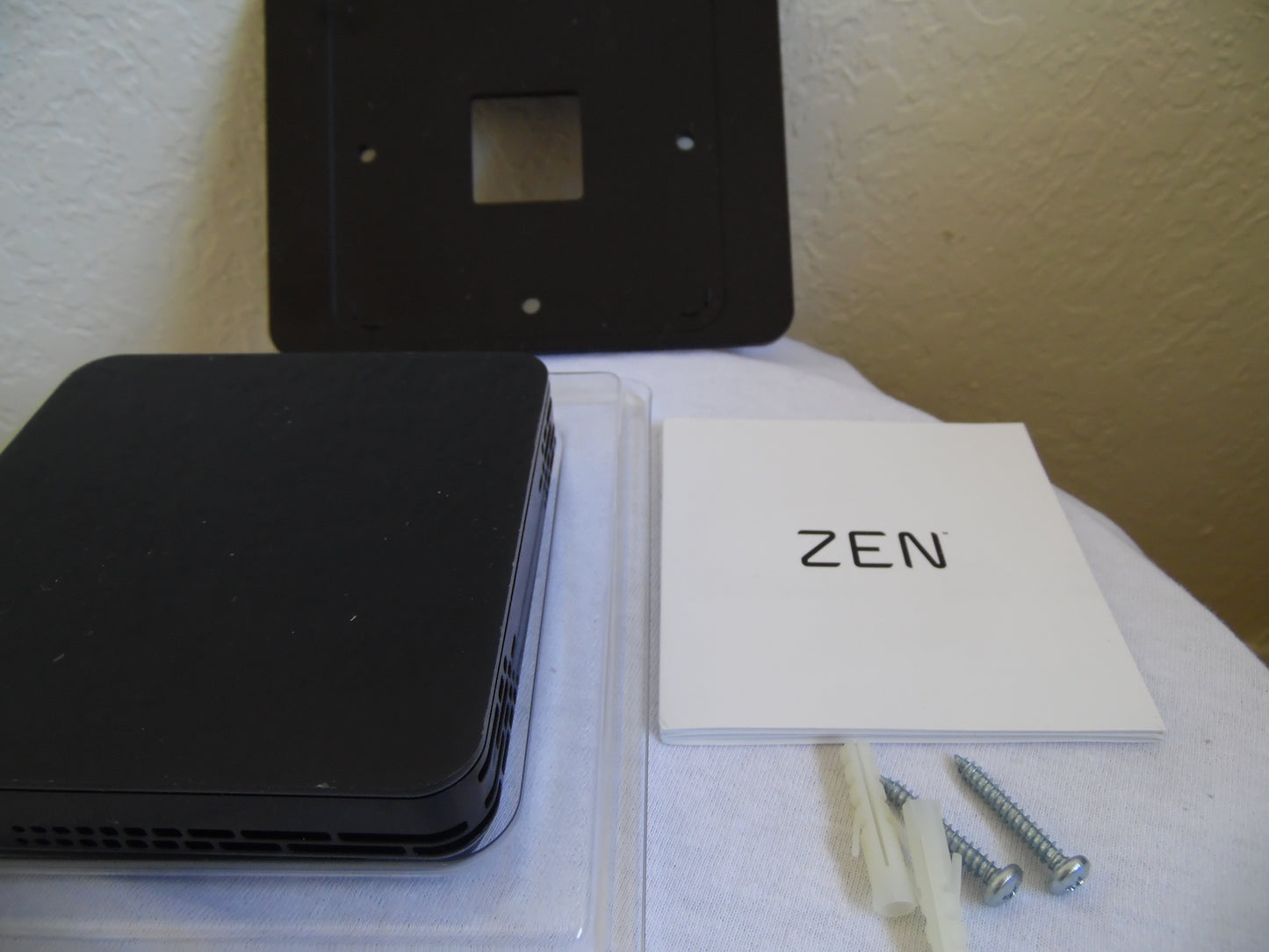 Zen Thermostat Model # Zen-01 Black Open Box