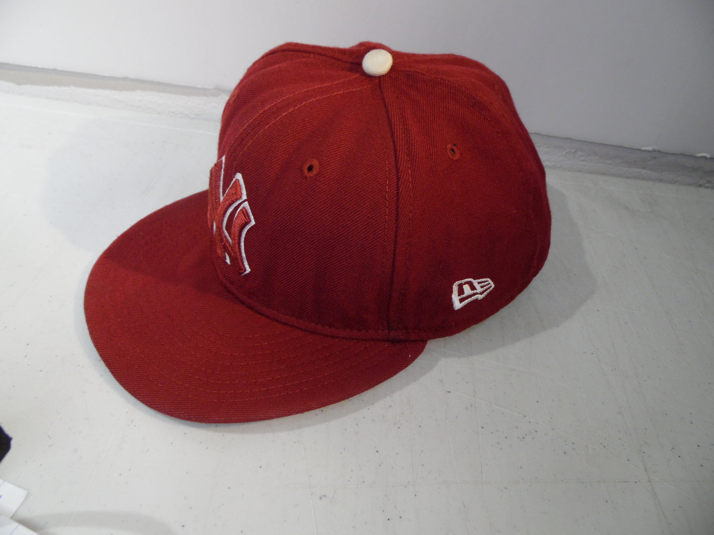New Era Genuine NY Yankees Fitted Size 8 Baseball Cap Red/White