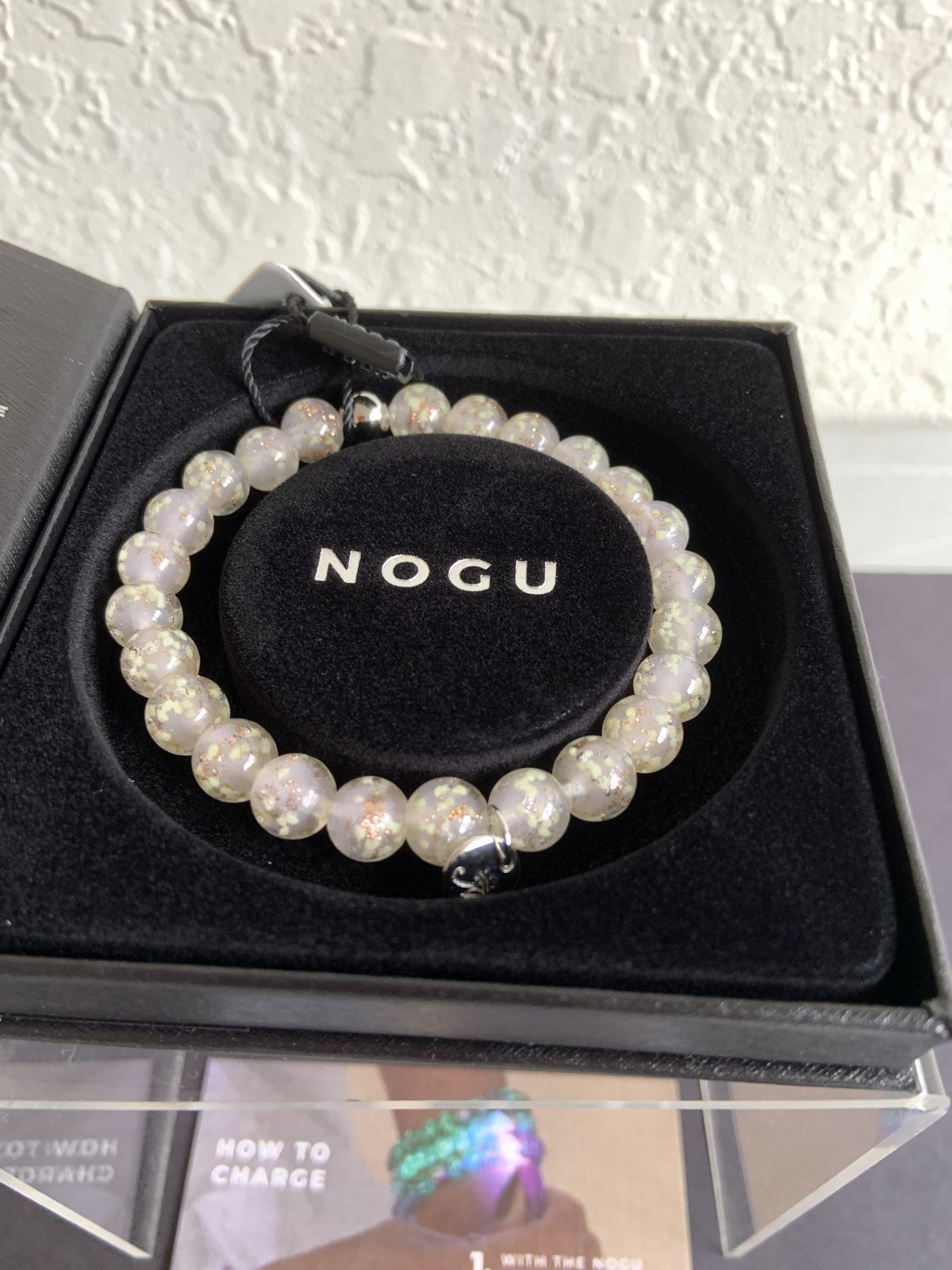 NOGU Guava Firefly Glass Bracelet