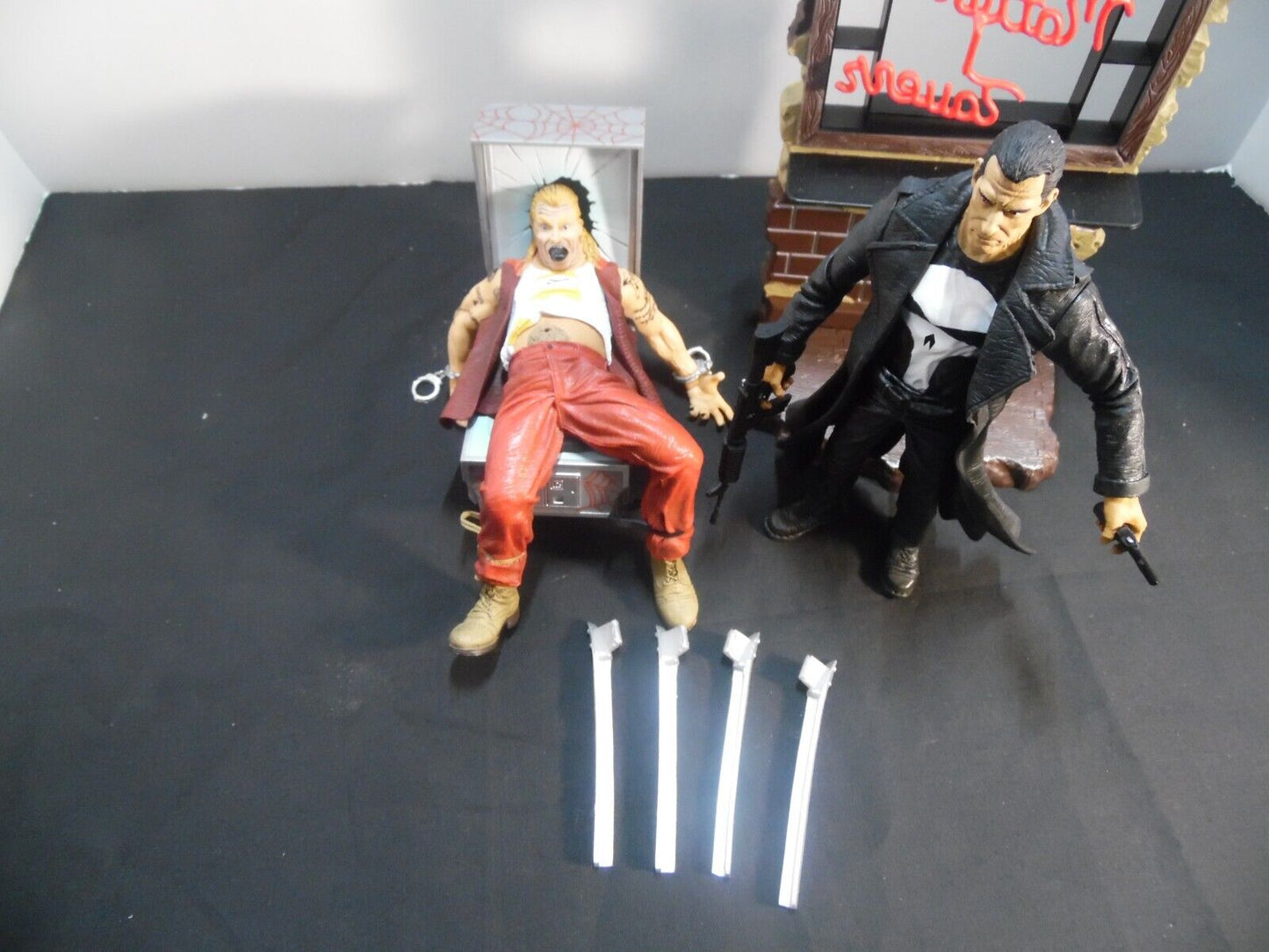 Marvel Select The Punisher Special Collector Edition 4 PCS Diorama Set Pre-Owned