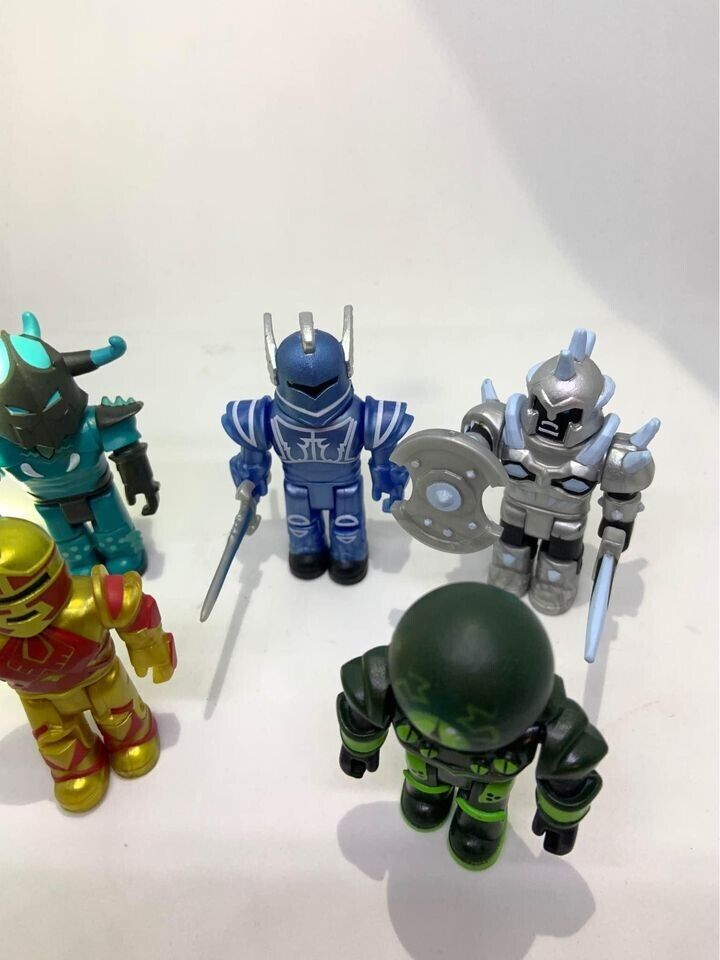 Roblox Series 1 Champions of Roblox Playset Action Figure Toy Missing Death Speaker Mini Figure