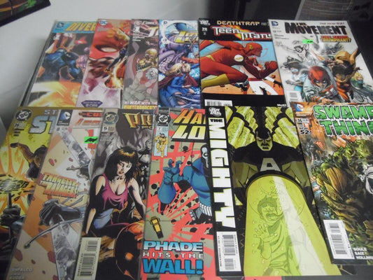 Lot of 12 DC Comic Books From 1993-2015 -Issues 1,2,3,5,7,8,10,12,26,36,70