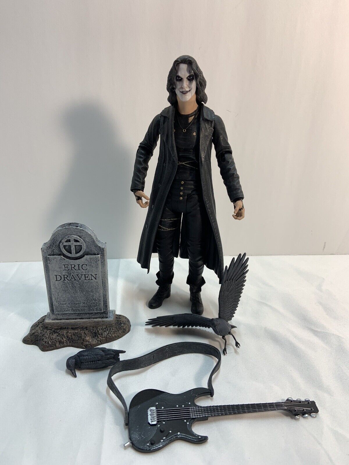 Diamond Select Toys 1994 Movie The Crow (Eric Draven) Deluxe 7" Action Figure