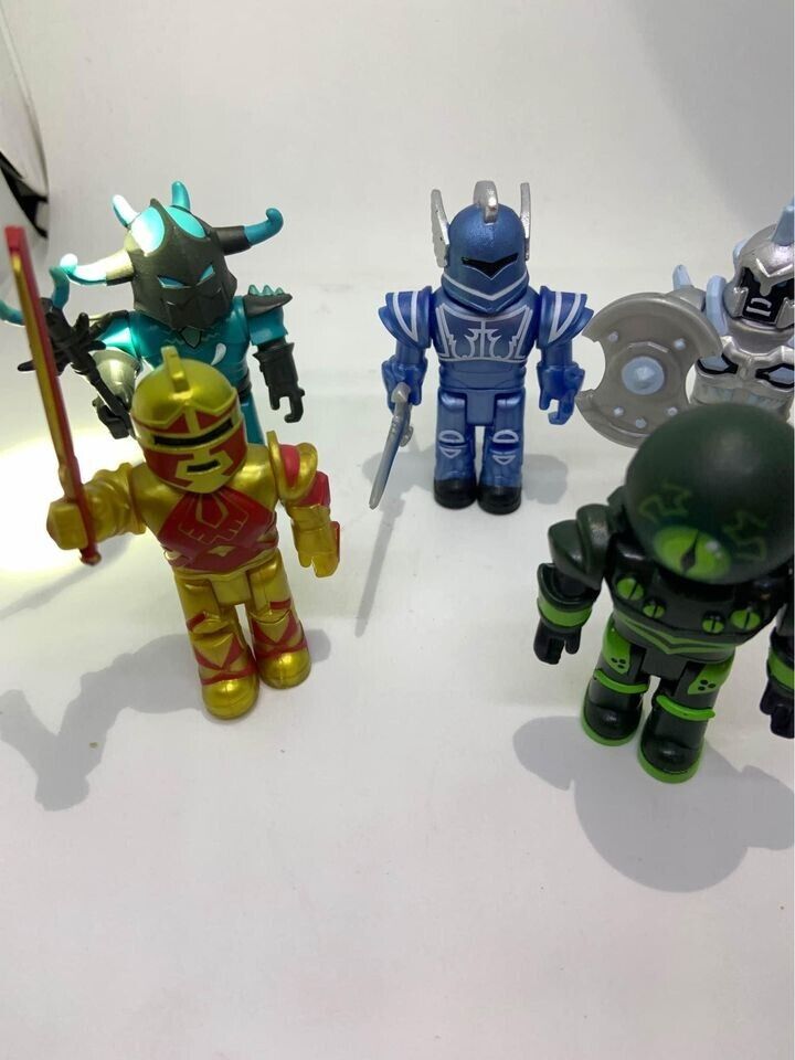 Roblox Series 1 Champions of Roblox Playset Action Figure Toy Missing Death Speaker Mini Figure